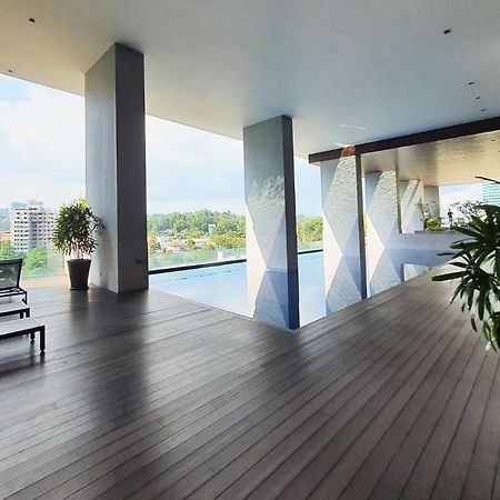 Kl Sentral, Est Bangsar By Skylimit Suites Kuala Lumpur Buitenkant foto